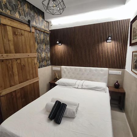 Private Rooms Βαρκελώνη Εξωτερικό φωτογραφία