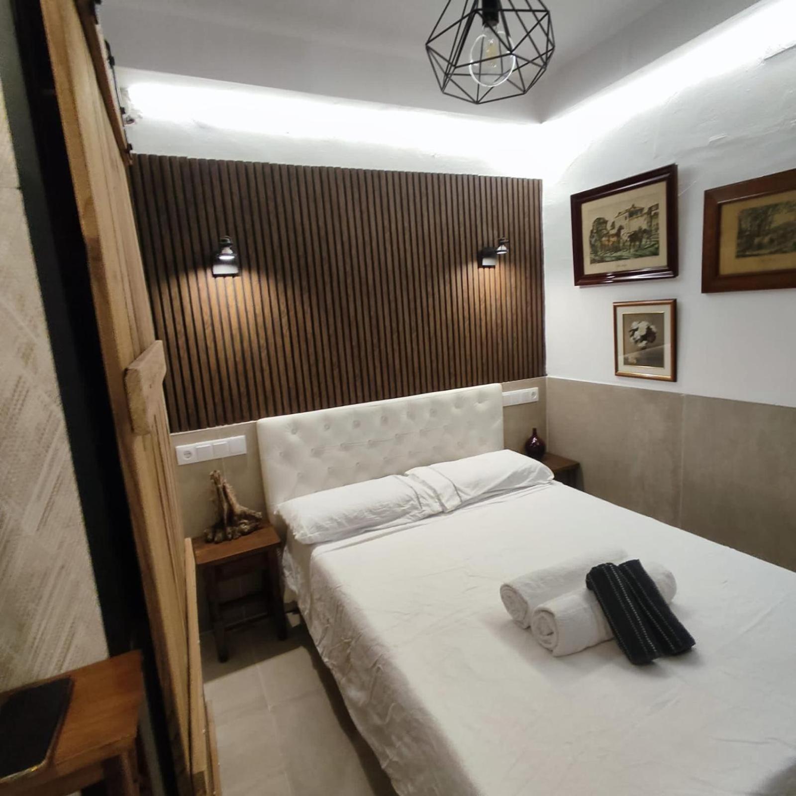 Private Rooms Βαρκελώνη Εξωτερικό φωτογραφία
